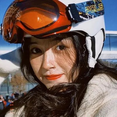 彩虹艳女